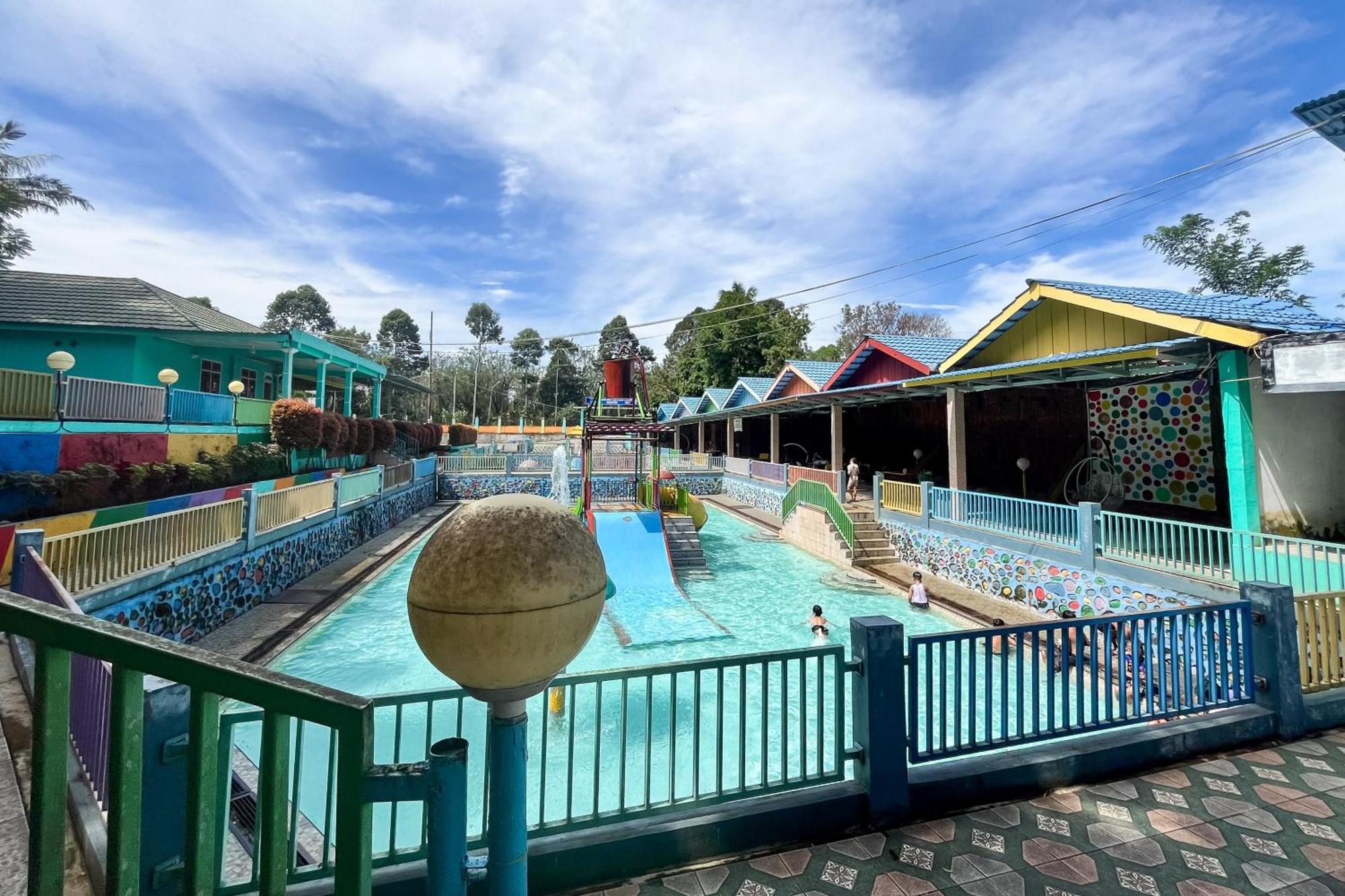 Reddoorz At Villa Waterfun Favour Pagar Alam Pagaralam Kültér fotó