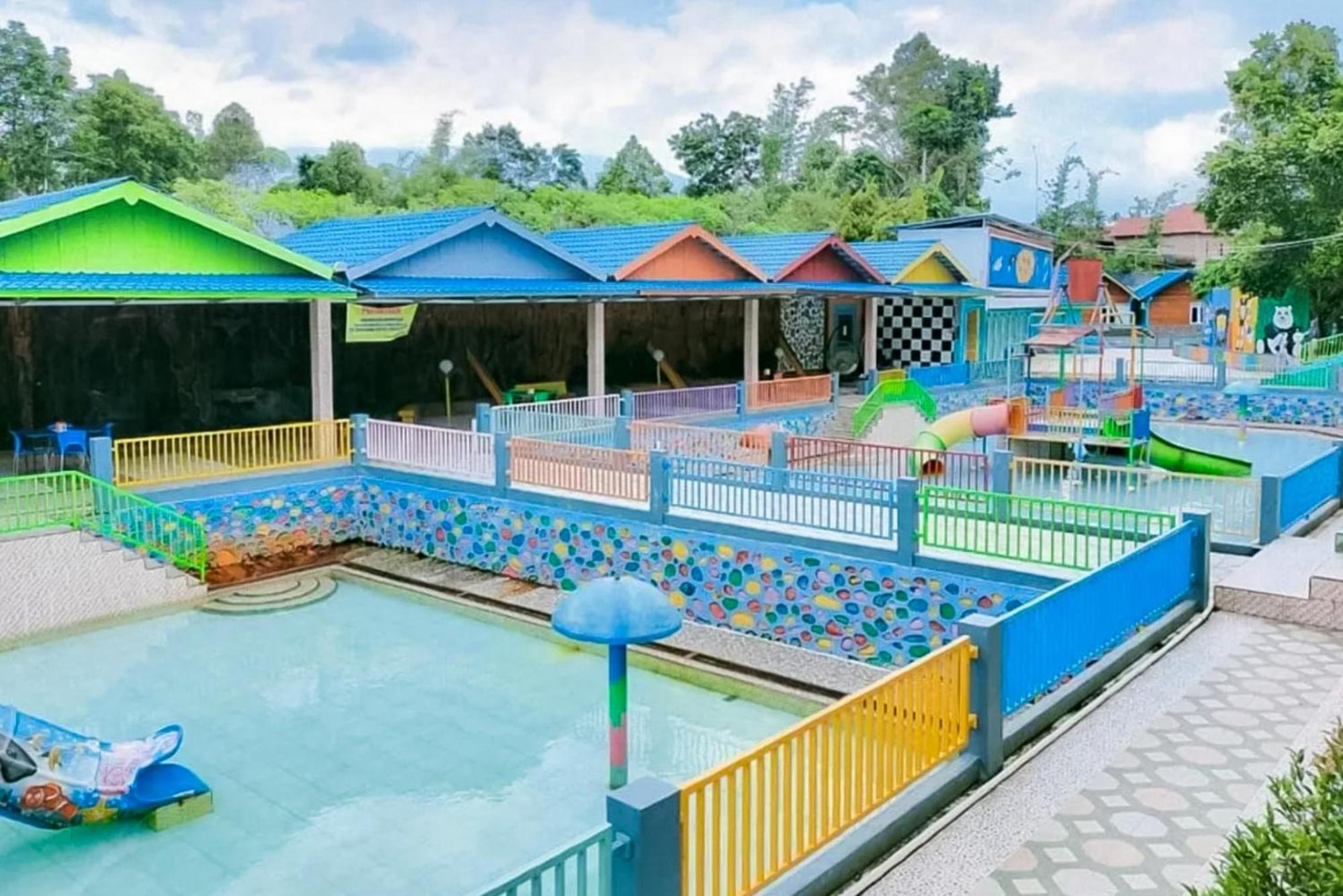 Reddoorz At Villa Waterfun Favour Pagar Alam Pagaralam Kültér fotó